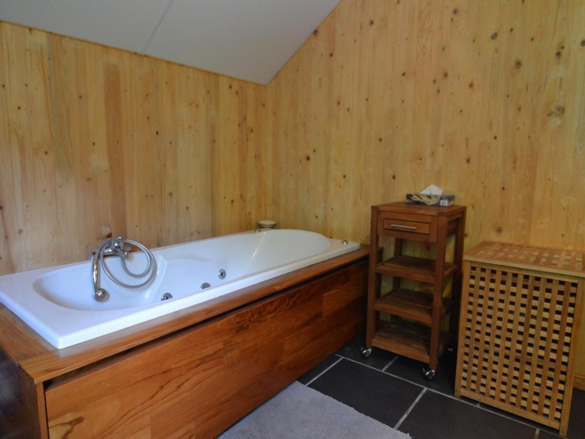 Comfortable Modern Chalet With Wood Finish Aywaille Exteriér fotografie